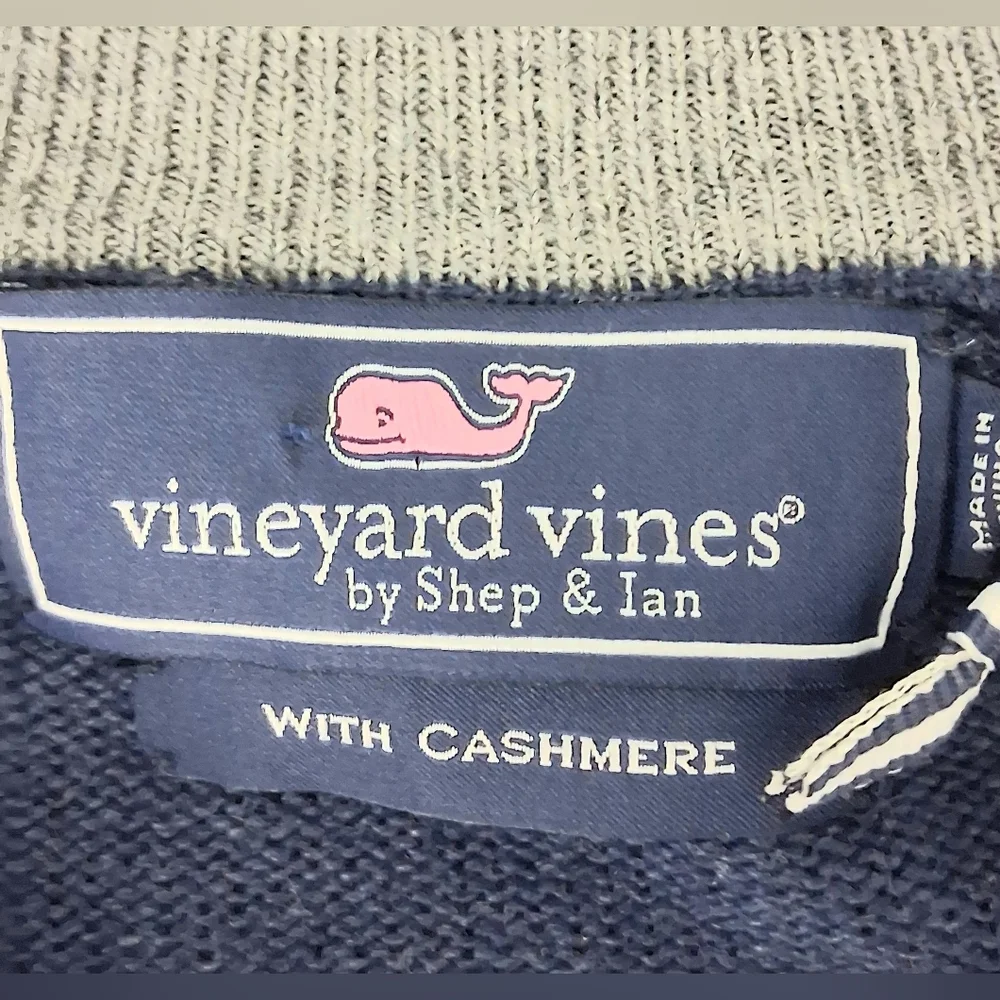 Vineyard Vines stylish navy